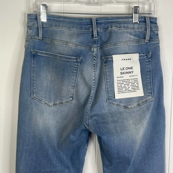 FRAME Le One Skinny Faded NWT High Rise Jeans SZ 2 (See Size Below) - Picture 9 of 9